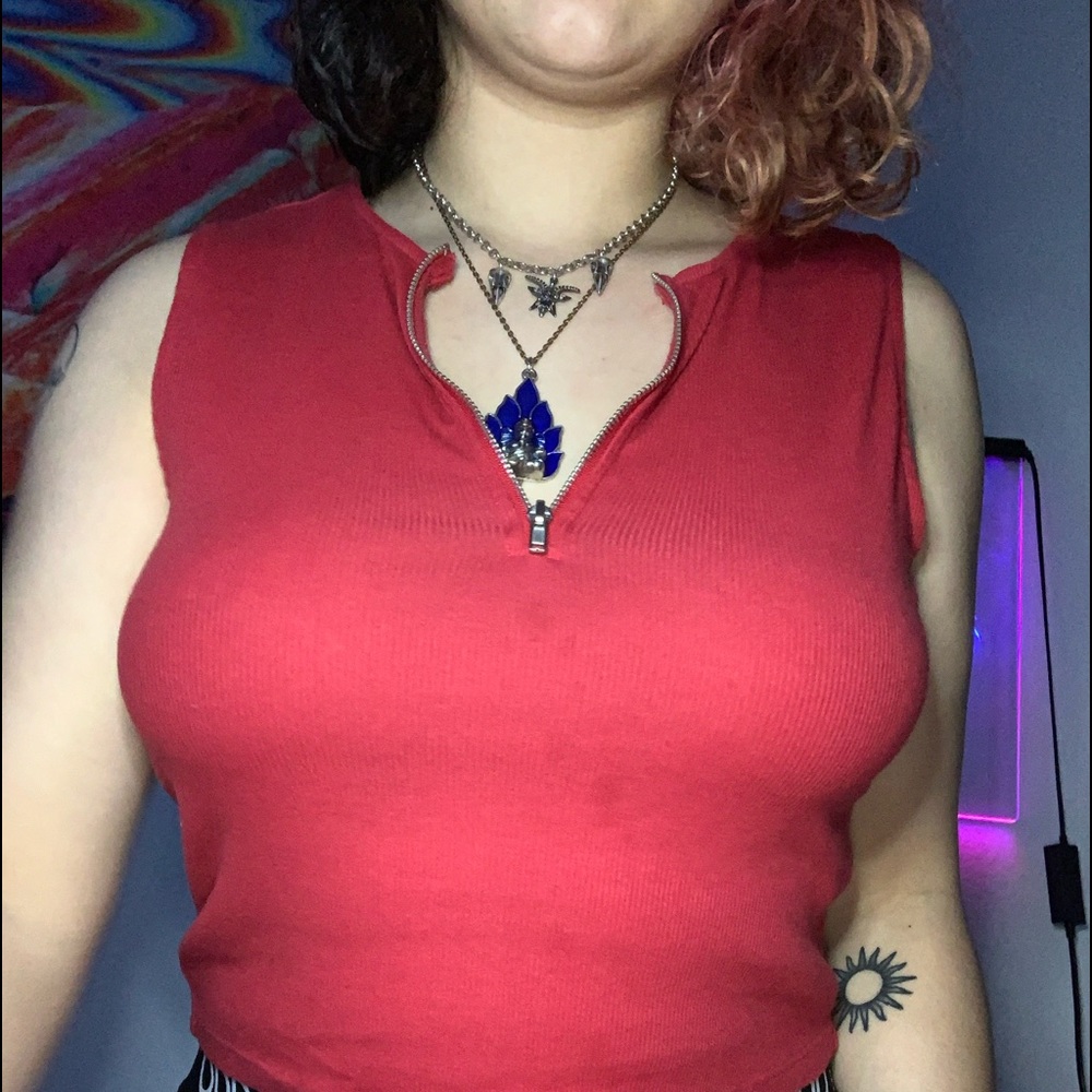 red crop top